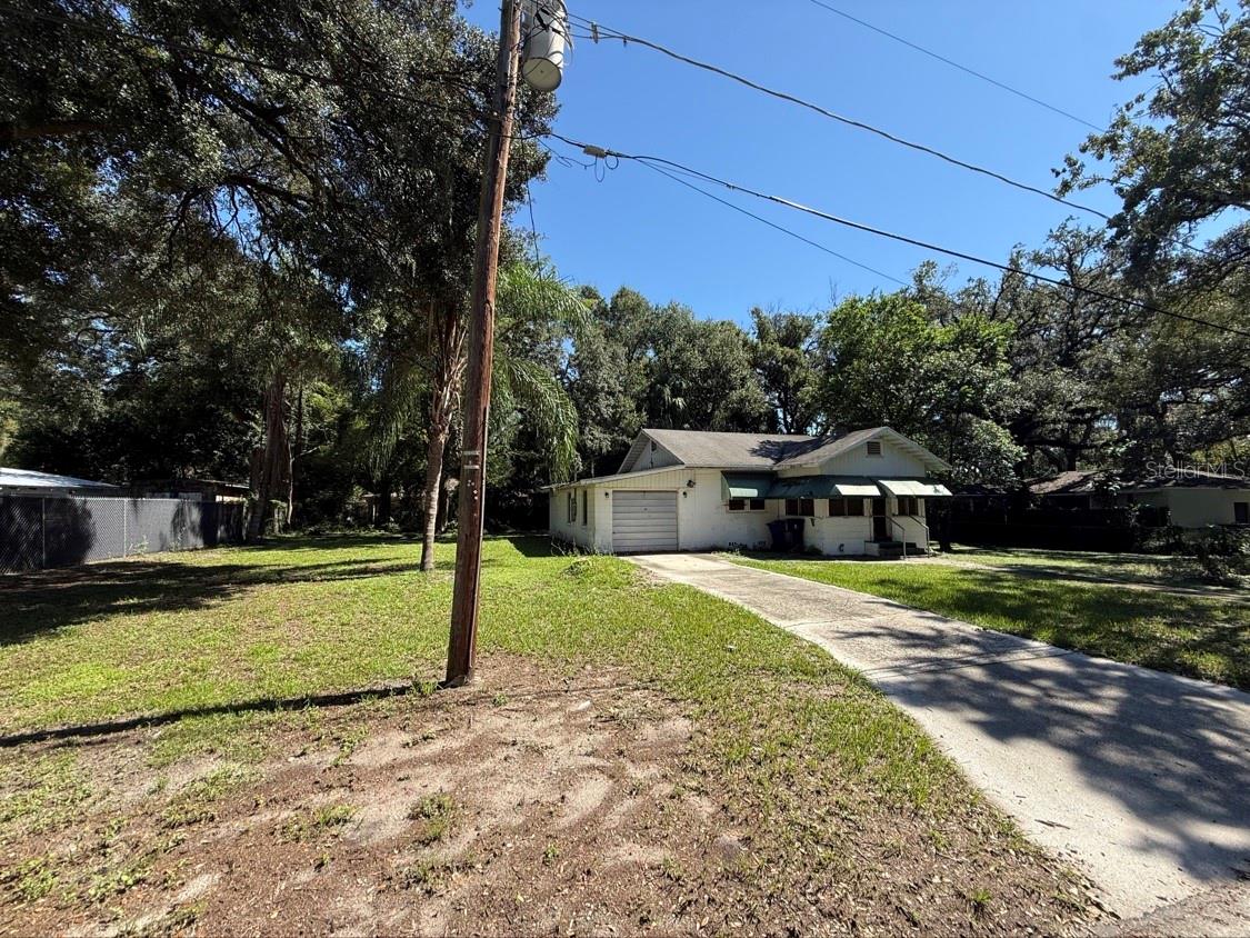 10109 N JASMINE AVENUE, Tampa, FL 33612