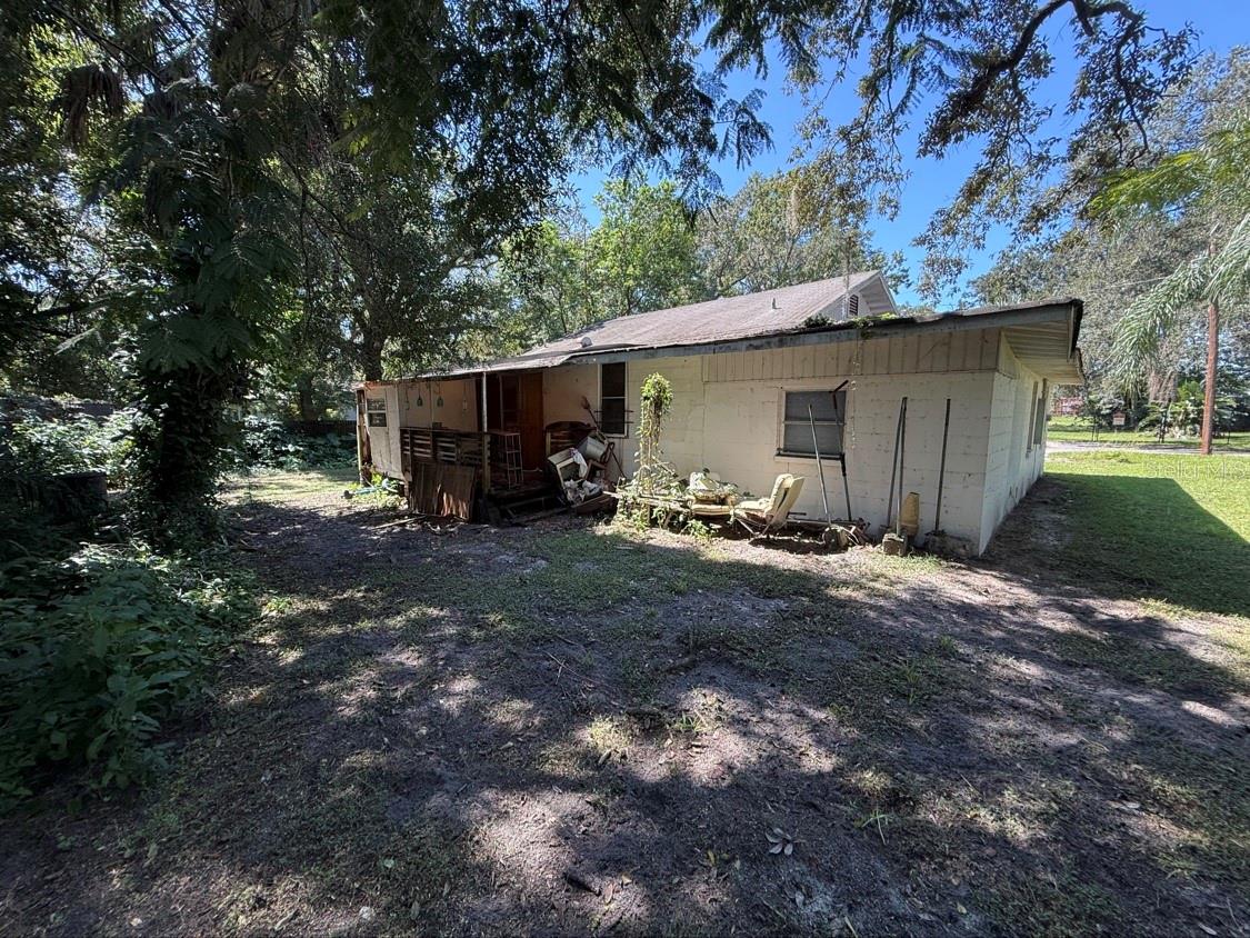 10109 N JASMINE AVENUE, Tampa, FL 33612