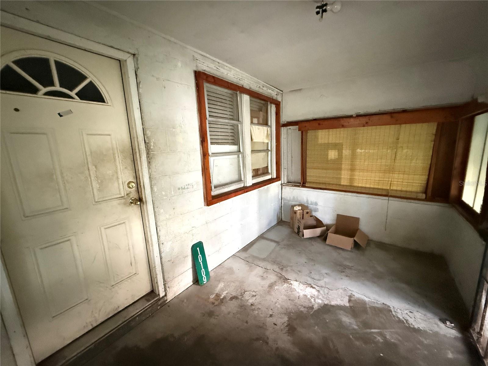 10109 N JASMINE AVENUE, Tampa, FL 33612