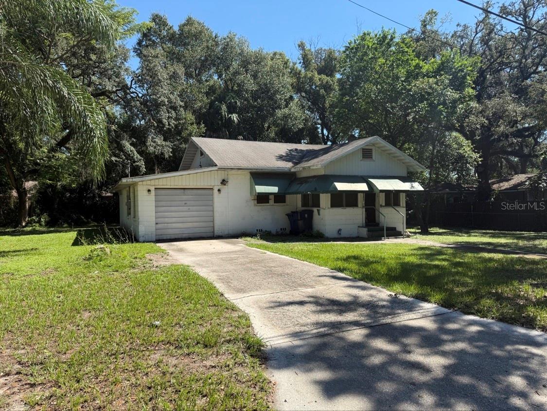 10109 N JASMINE AVENUE, Tampa, FL 33612