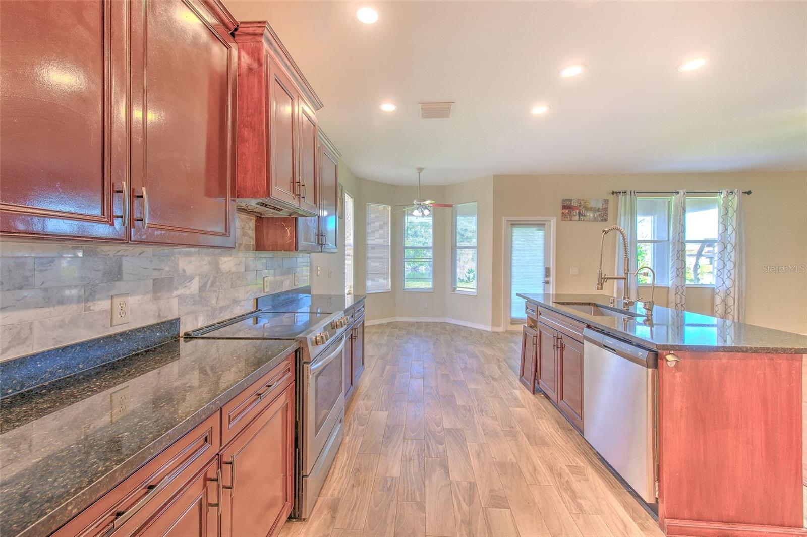8804 SANDY PLAINS DRIVE, Riverview, FL 33578