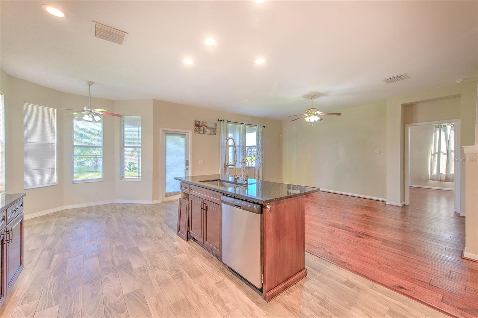 8804 SANDY PLAINS DRIVE, Riverview, FL 33578
