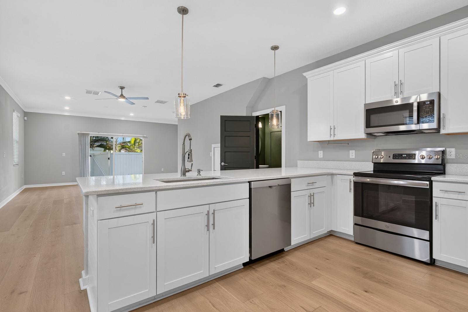 2704 W GRAY STREET, #A, Tampa, FL 33609