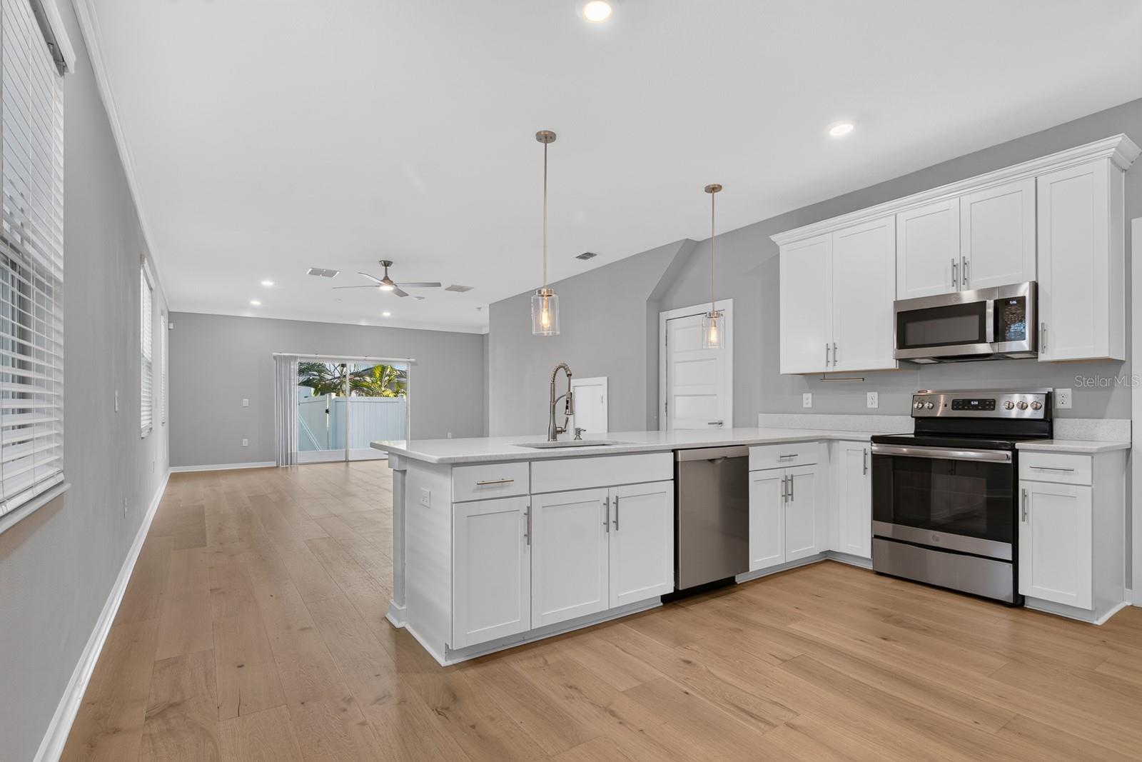 2704 W GRAY STREET, #A, Tampa, FL 33609