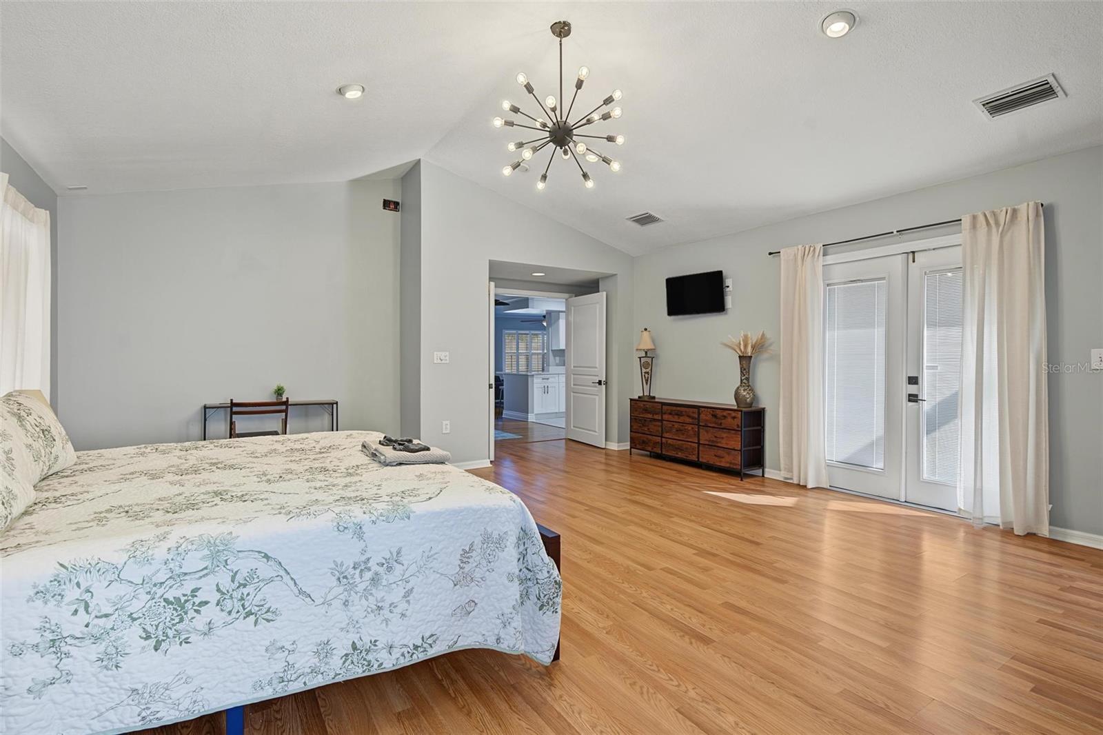 4317 S HALE AVENUE, Tampa, FL 33611