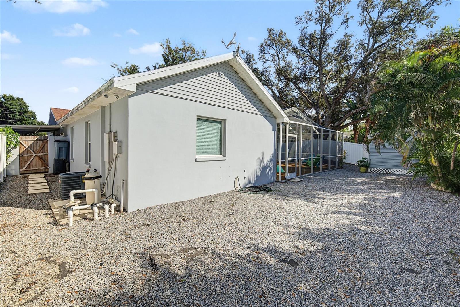 4317 S HALE AVENUE, Tampa, FL 33611