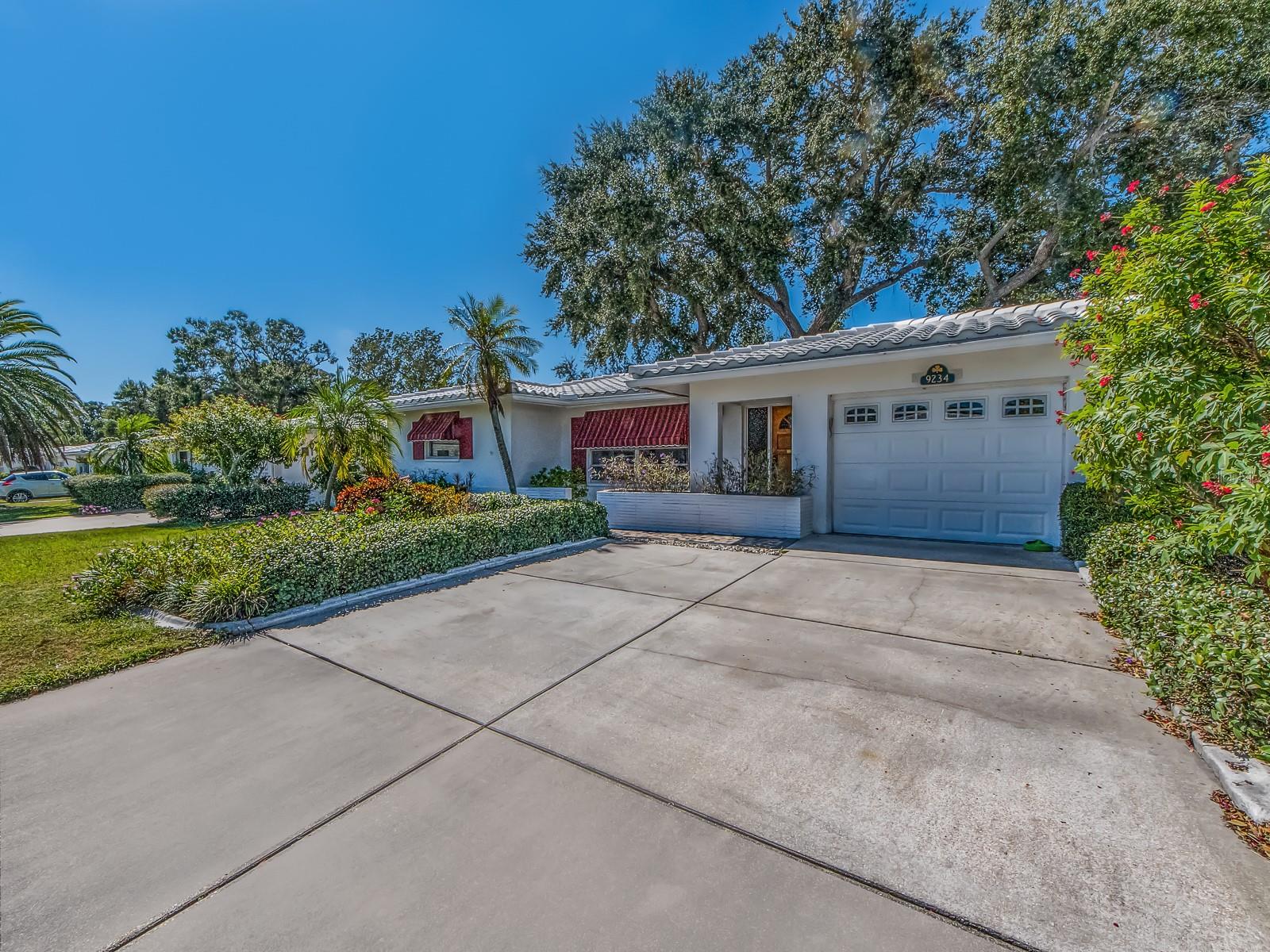 9234 141ST STREET, Seminole, FL 33776