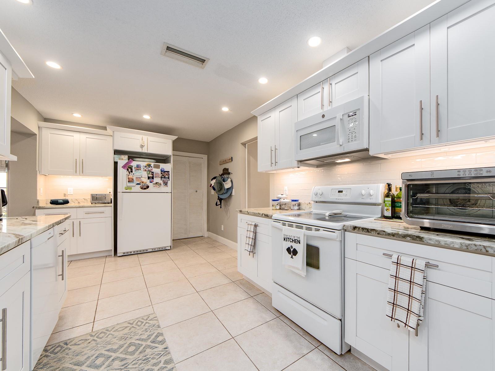 9234 141ST STREET, Seminole, FL 33776