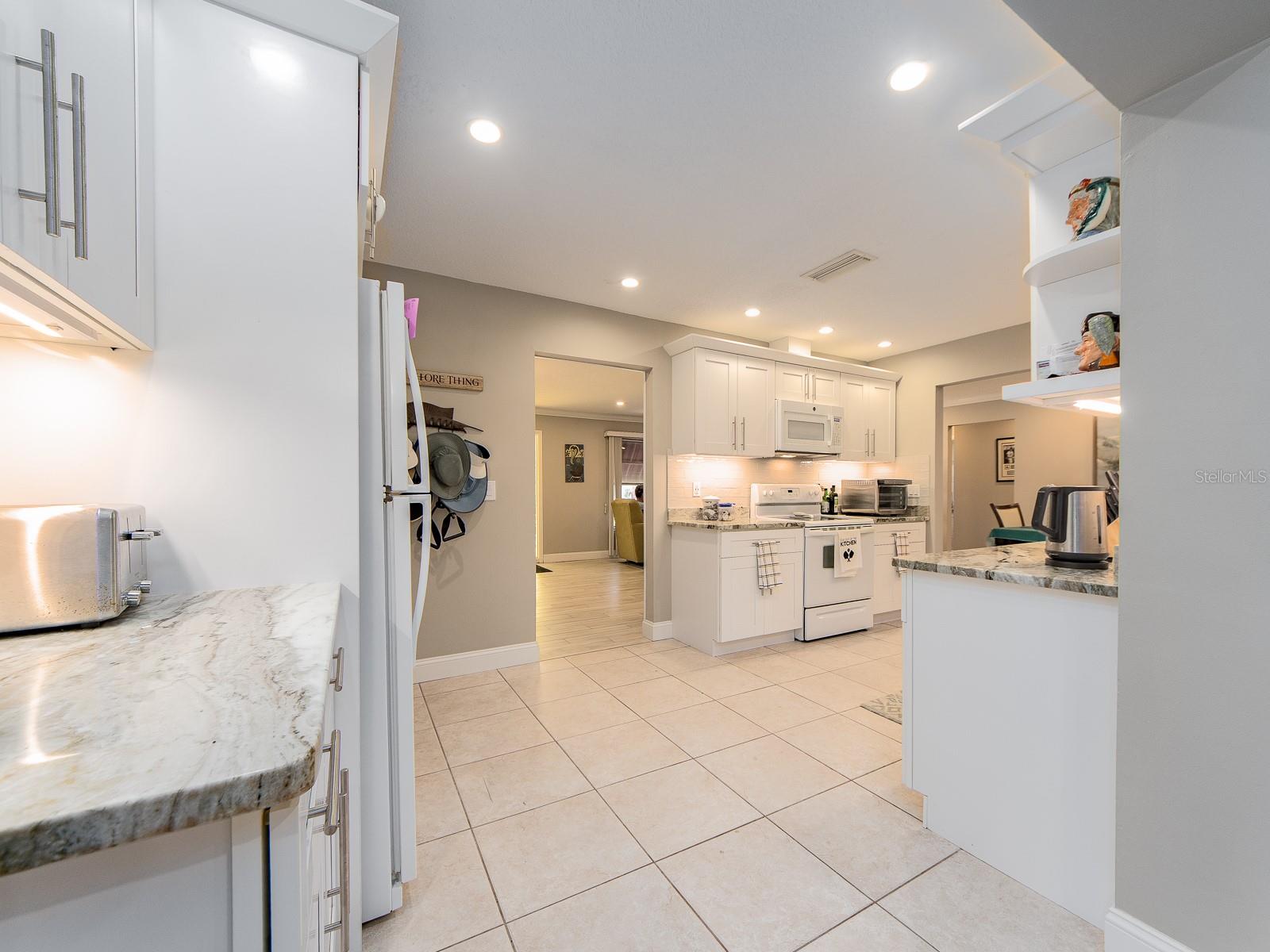 9234 141ST STREET, Seminole, FL 33776