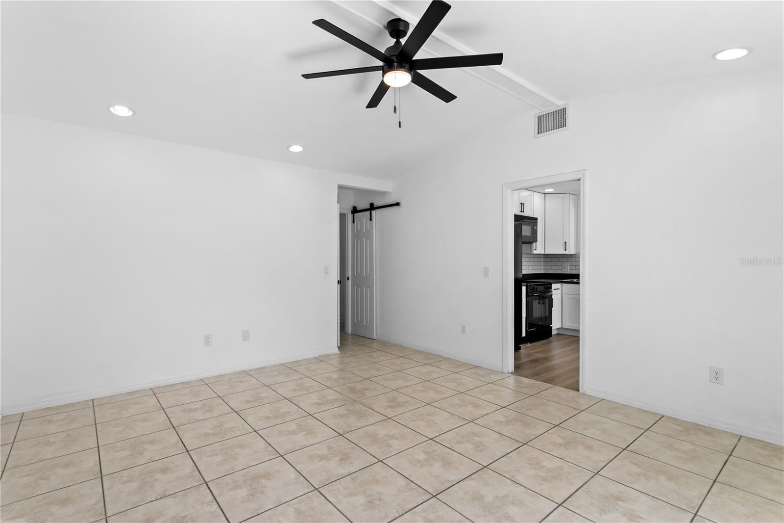 4906 W SAN RAFAEL STREET, Tampa, FL 33629