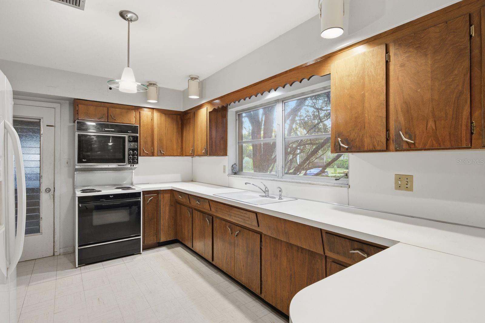 10 BIRDIE LANE, Palm Harbor, FL 34683