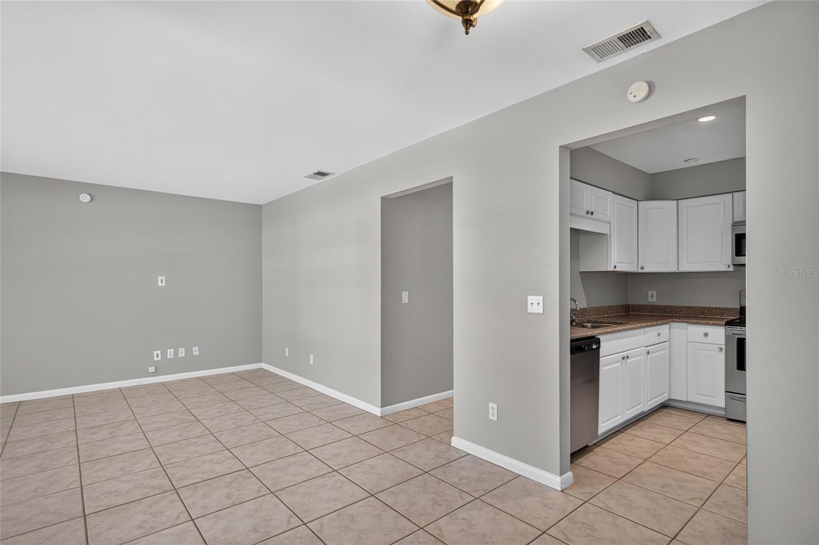 6207 INTERBAY AVENUE, Tampa, FL 33611