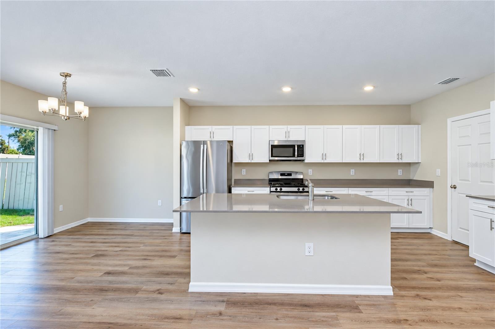 11484 BROOK EDGE AVENUE, Riverview, FL 33569