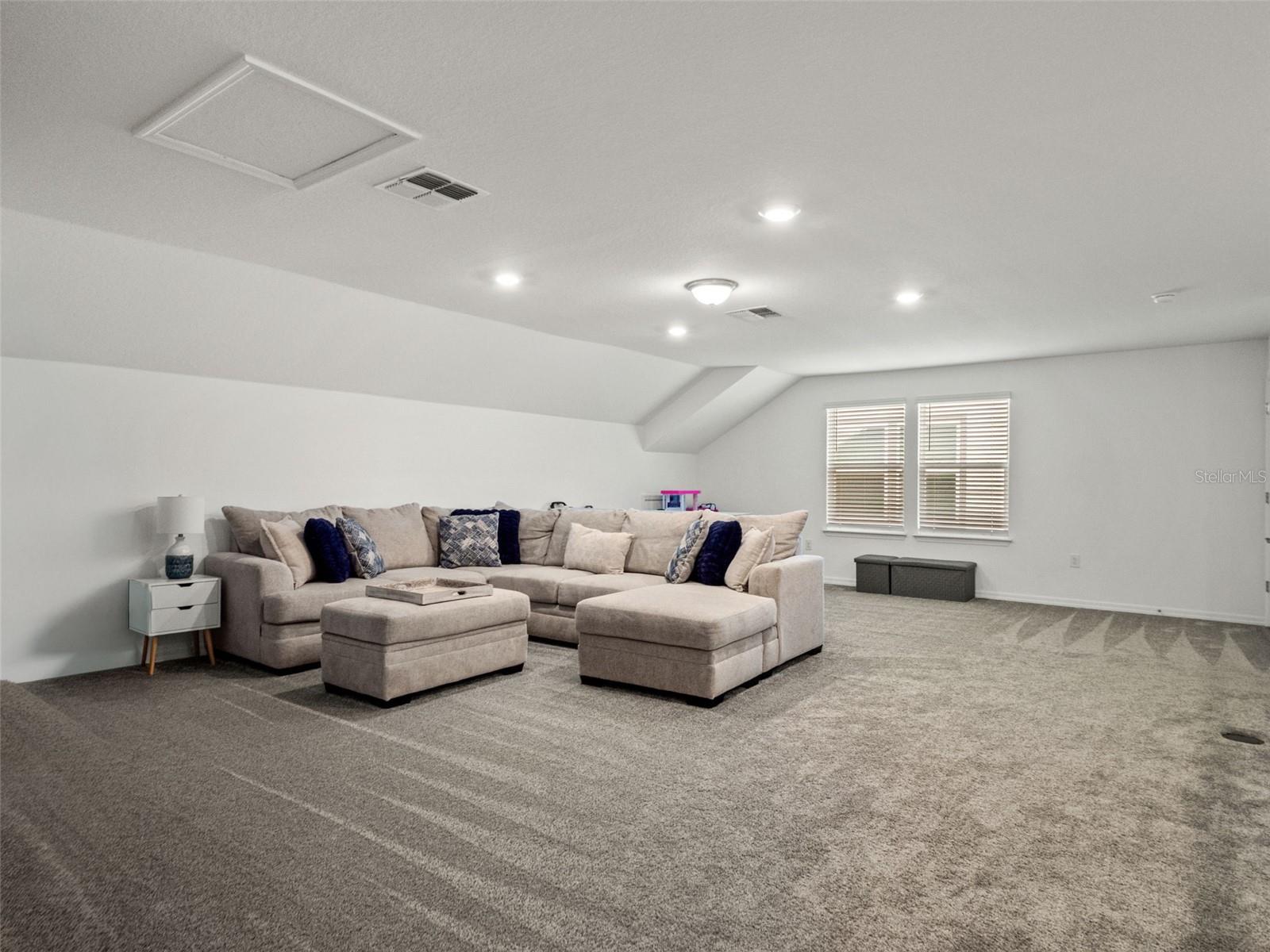 9594 RALLY SPRING LOOP, Wesley Chapel, FL 33545