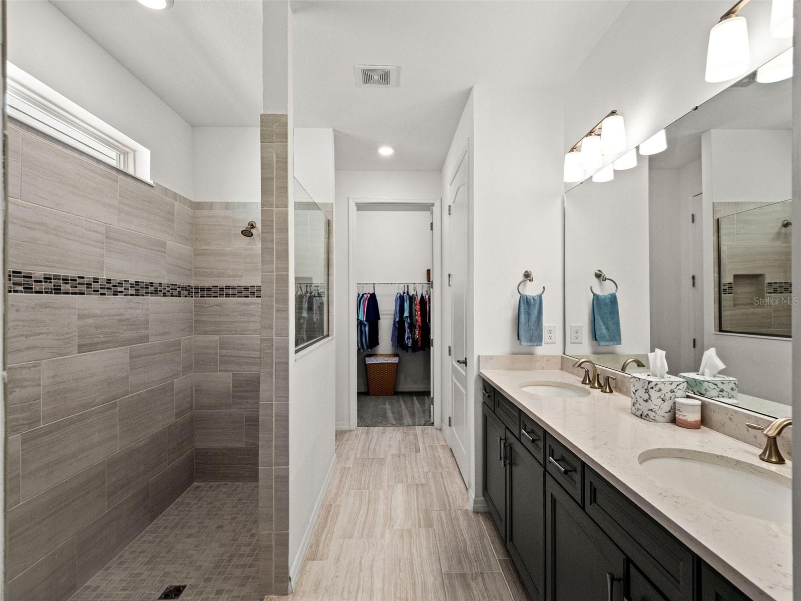 9594 RALLY SPRING LOOP, Wesley Chapel, FL 33545