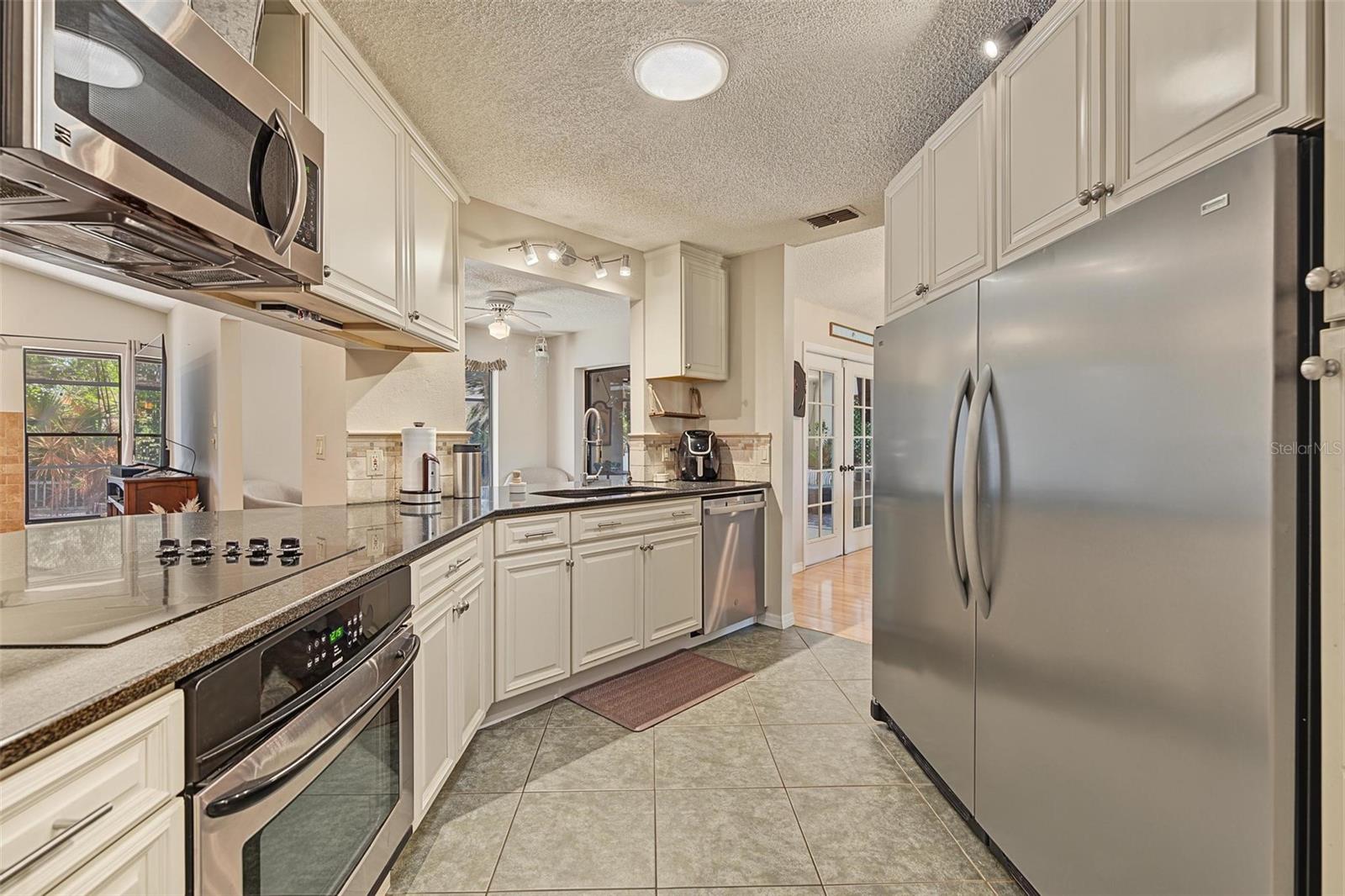 3024 PINEVIEW DRIVE, Holiday, FL 34691