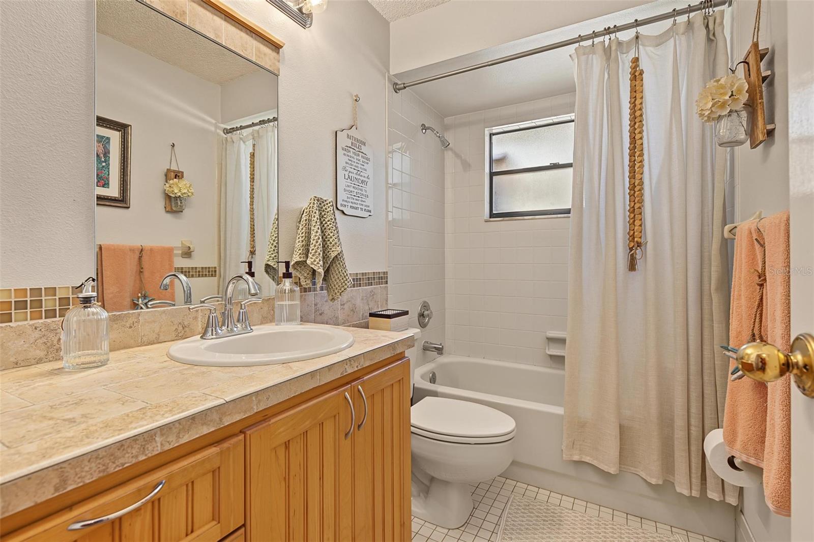 3024 PINEVIEW DRIVE, Holiday, FL 34691