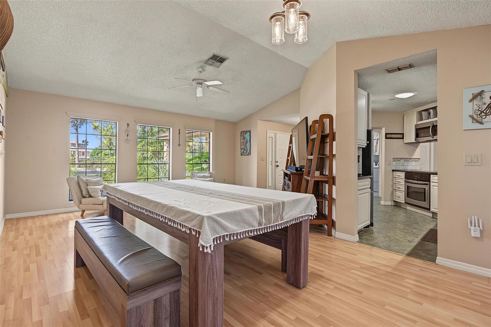 3024 PINEVIEW DRIVE, Holiday, FL 34691