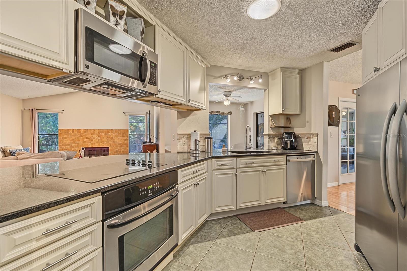3024 PINEVIEW DRIVE, Holiday, FL 34691 3024 PINEVIEW DRIVE, Holiday, FL 34691