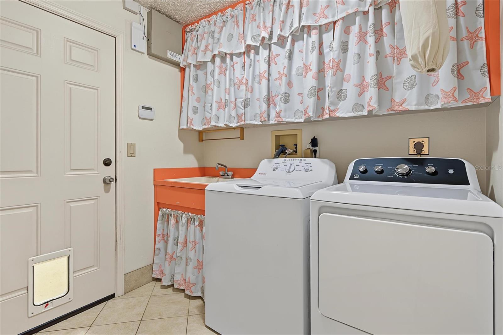 3024 PINEVIEW DRIVE, Holiday, FL 34691