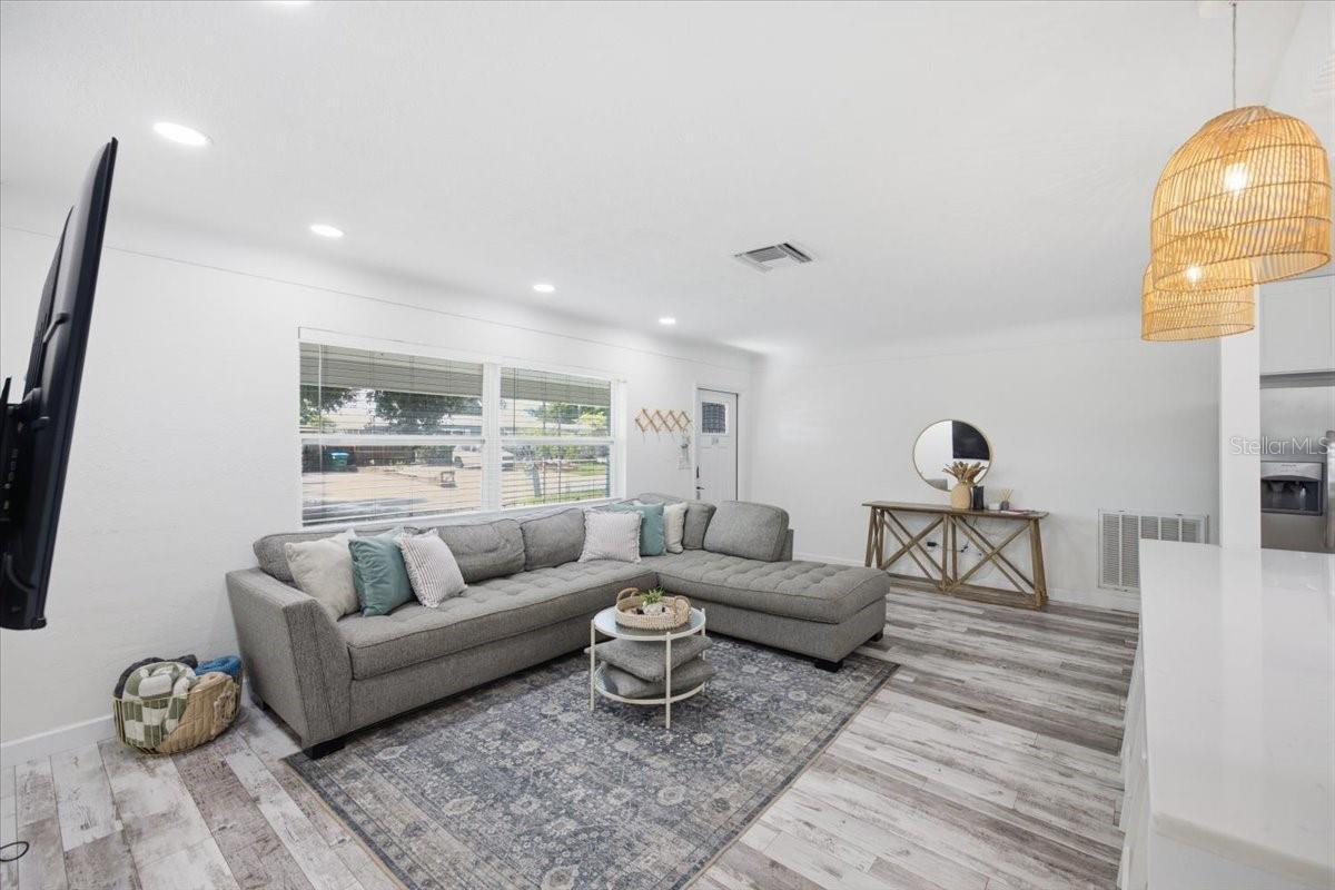 11399 119TH TERRACE, Seminole, FL 33778