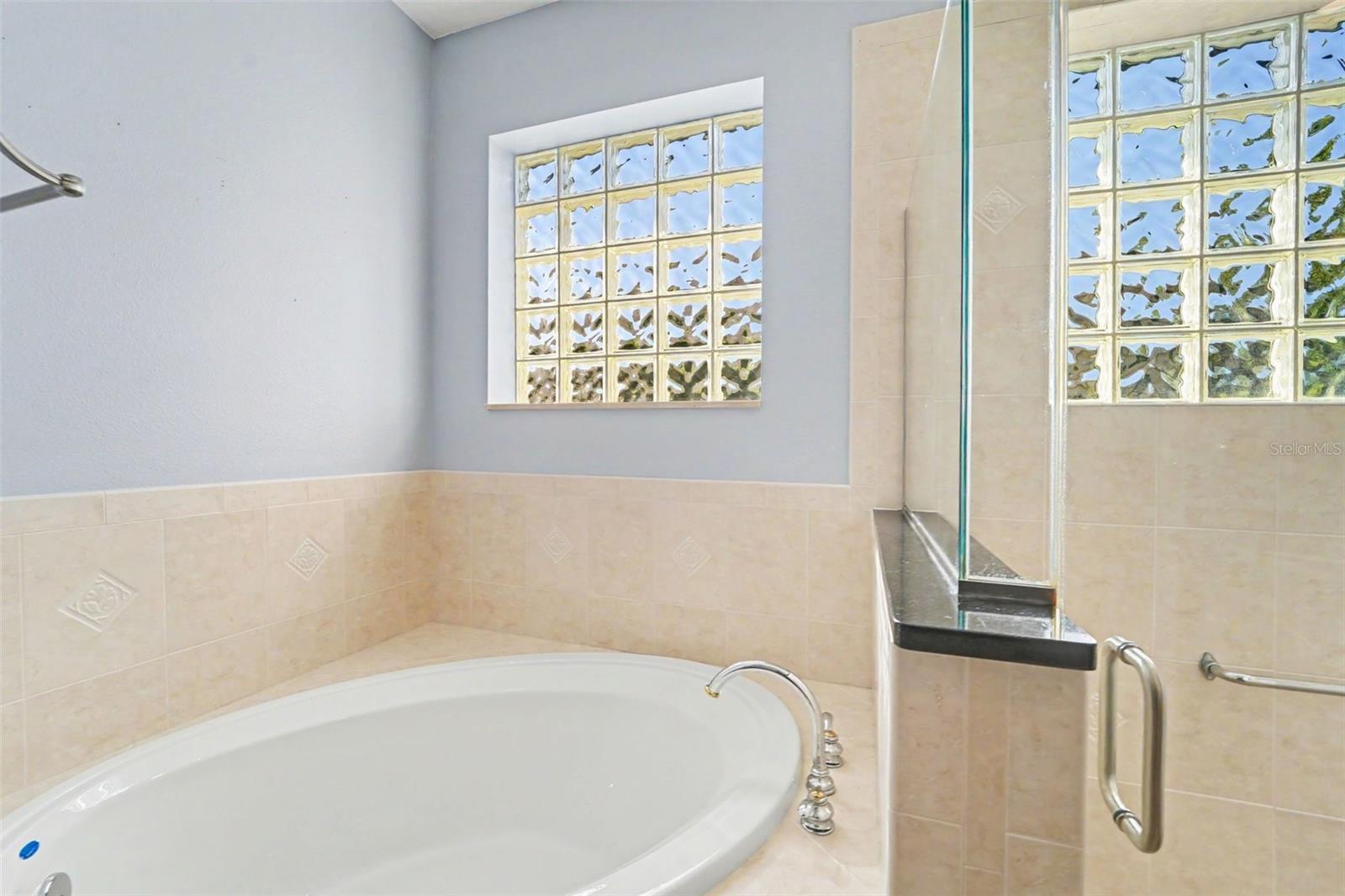 8405 CHARLESTON DRIVE, Weeki Wachee, FL 34613