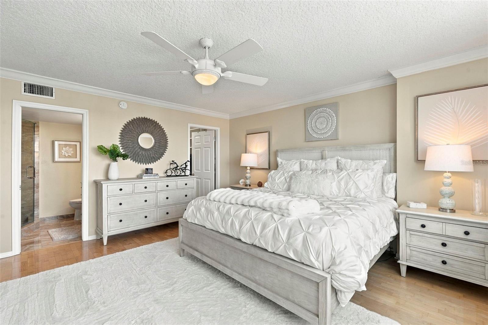 700 BEACH DRIVE NE, #803, St Petersburg, FL 33701