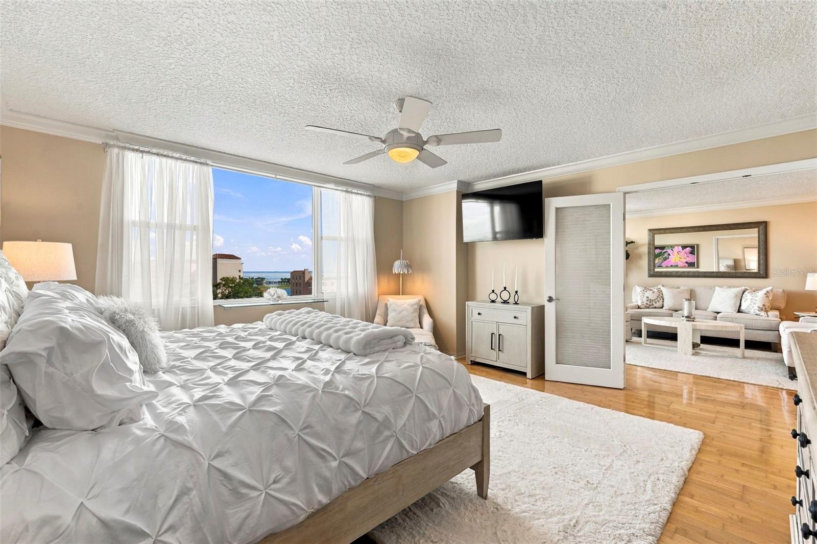 700 BEACH DRIVE NE, #803, St Petersburg, FL 33701