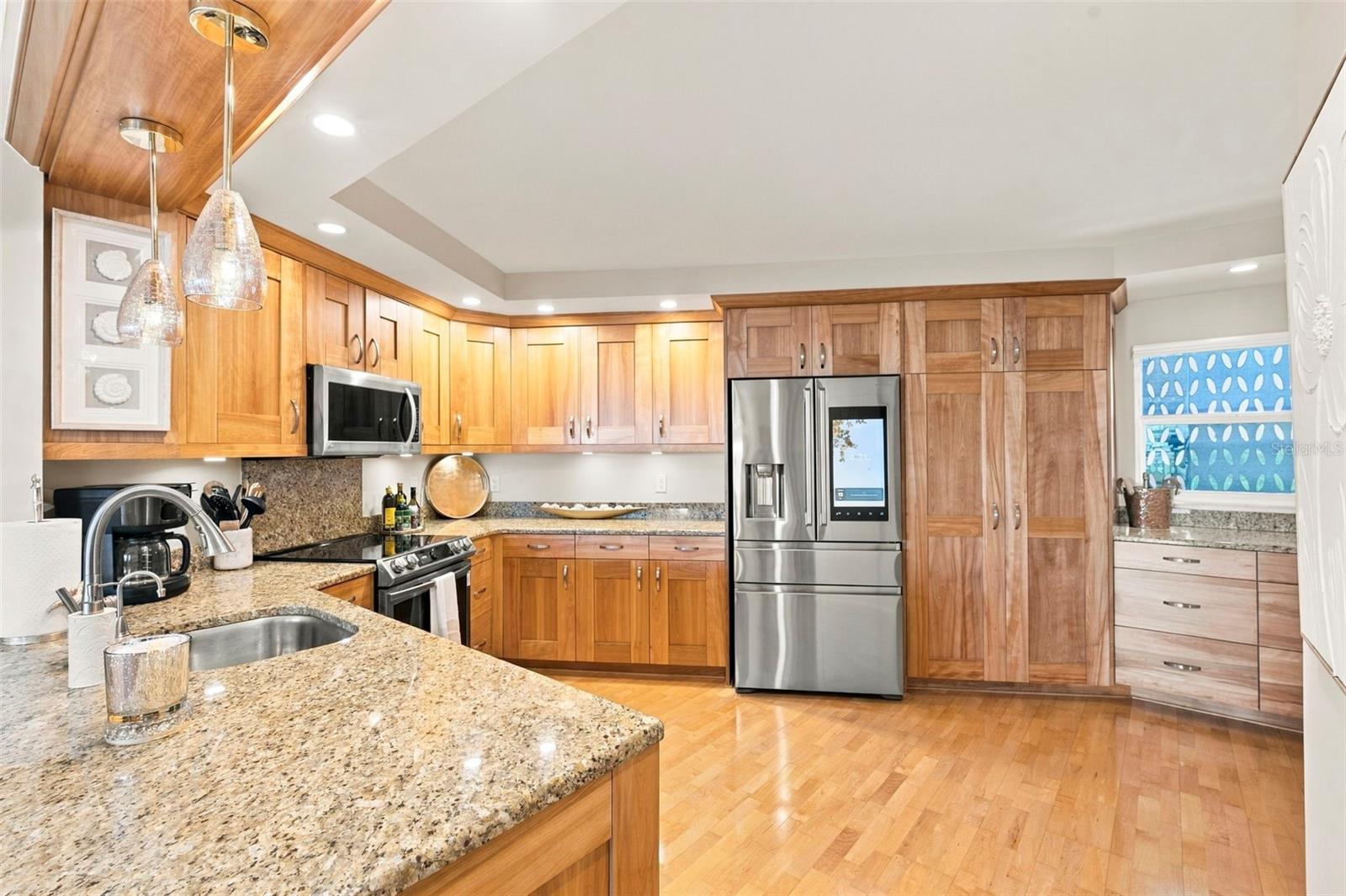 700 BEACH DRIVE NE, #803, St Petersburg, FL 33701