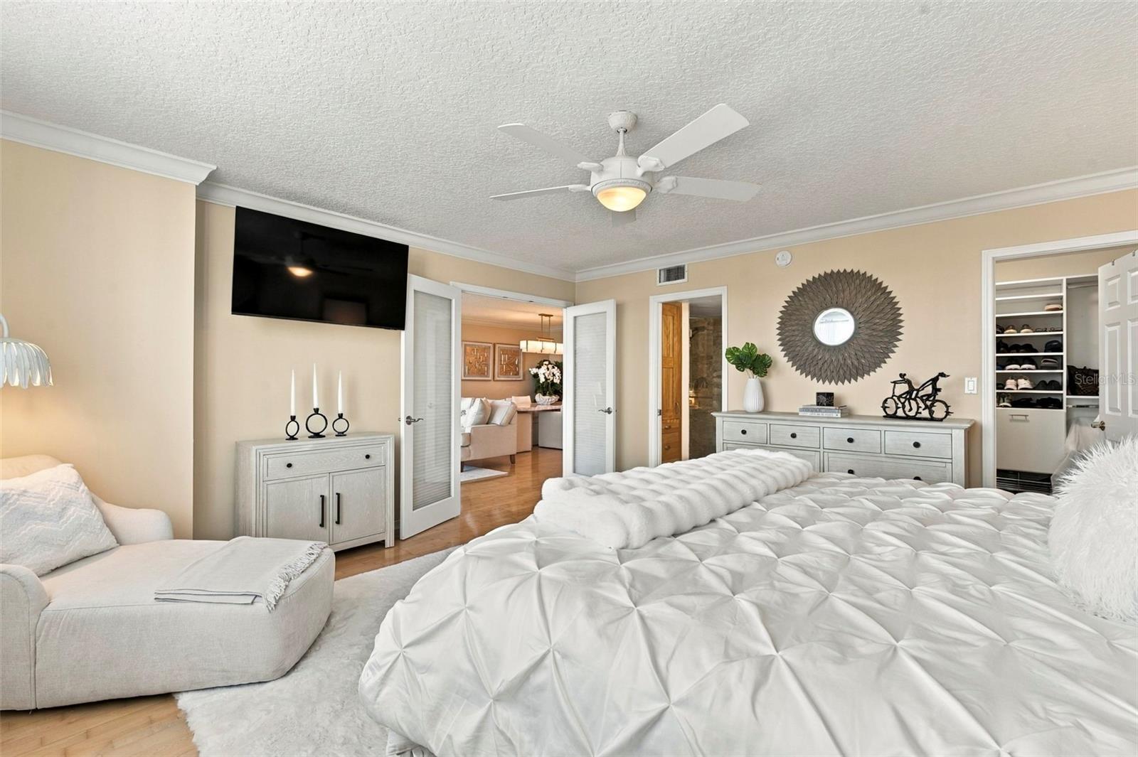 700 BEACH DRIVE NE, #803, St Petersburg, FL 33701