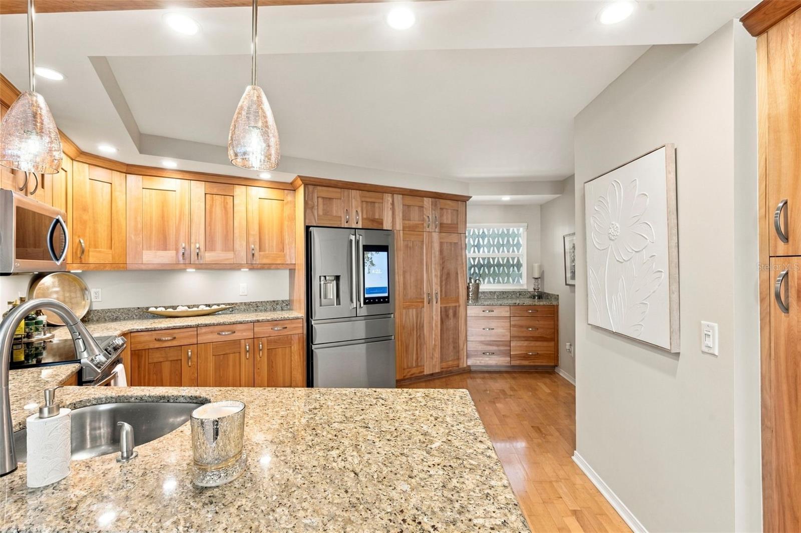 700 BEACH DRIVE NE, #803, St Petersburg, FL 33701