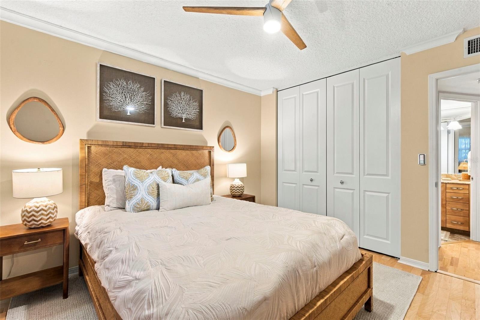 700 BEACH DRIVE NE, #803, St Petersburg, FL 33701