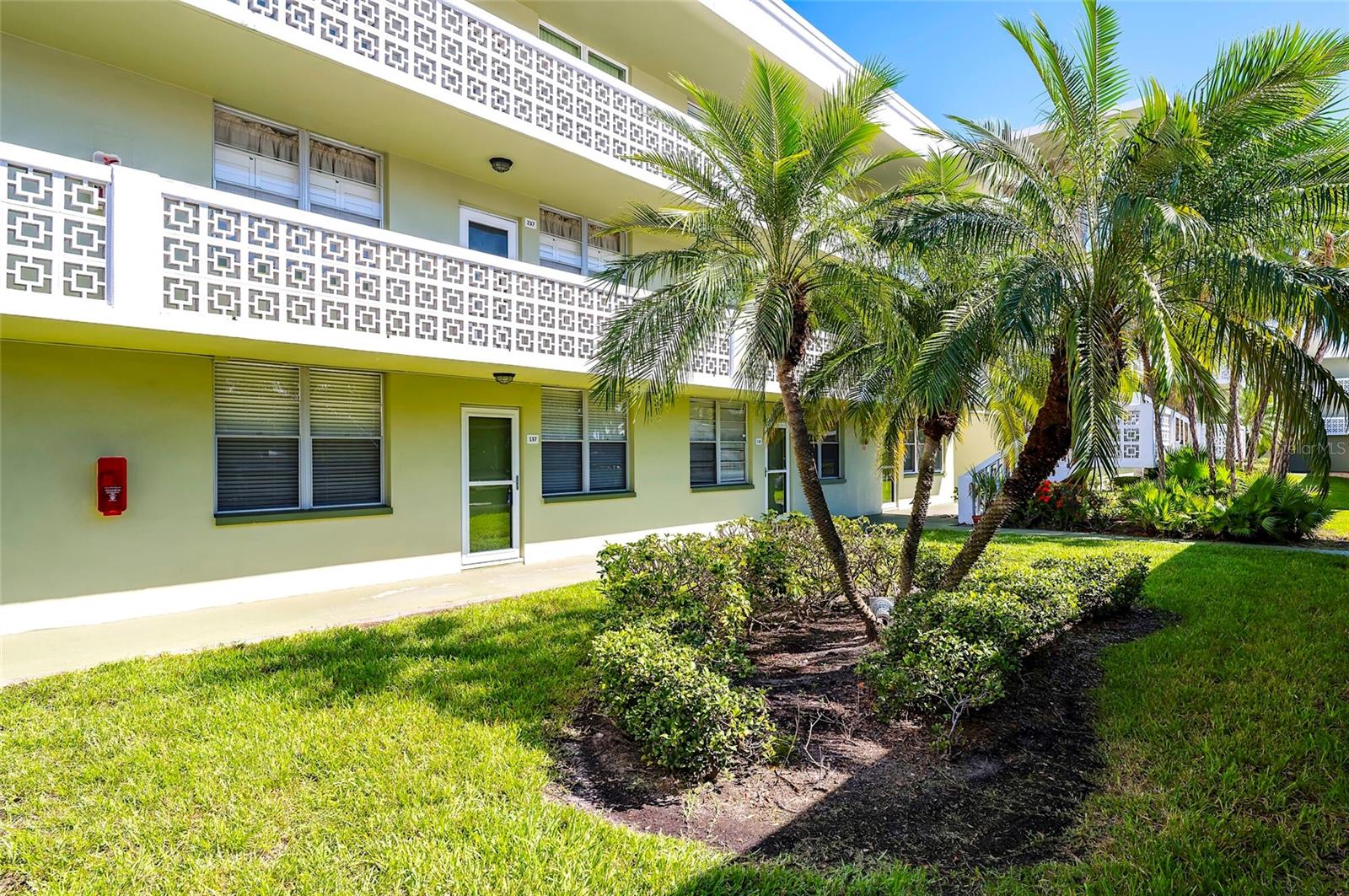 4705 1ST STREET NE, #137, St Petersburg, FL 33703