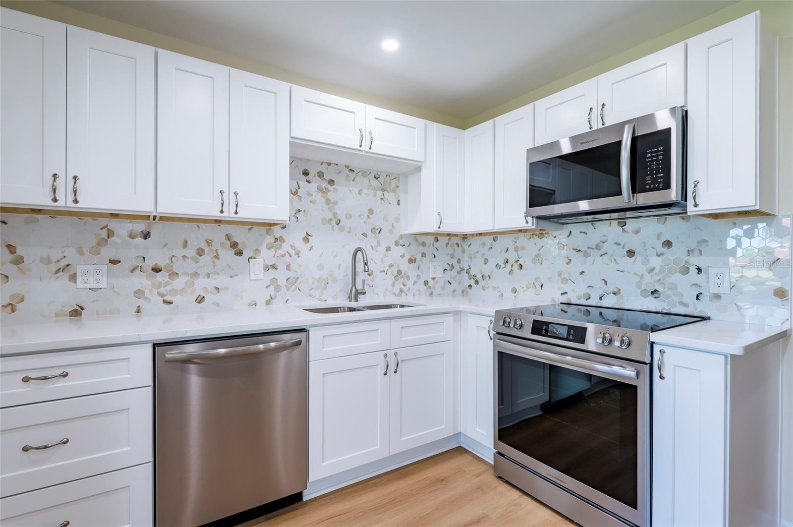 4705 1ST STREET NE, #137, St Petersburg, FL 33703