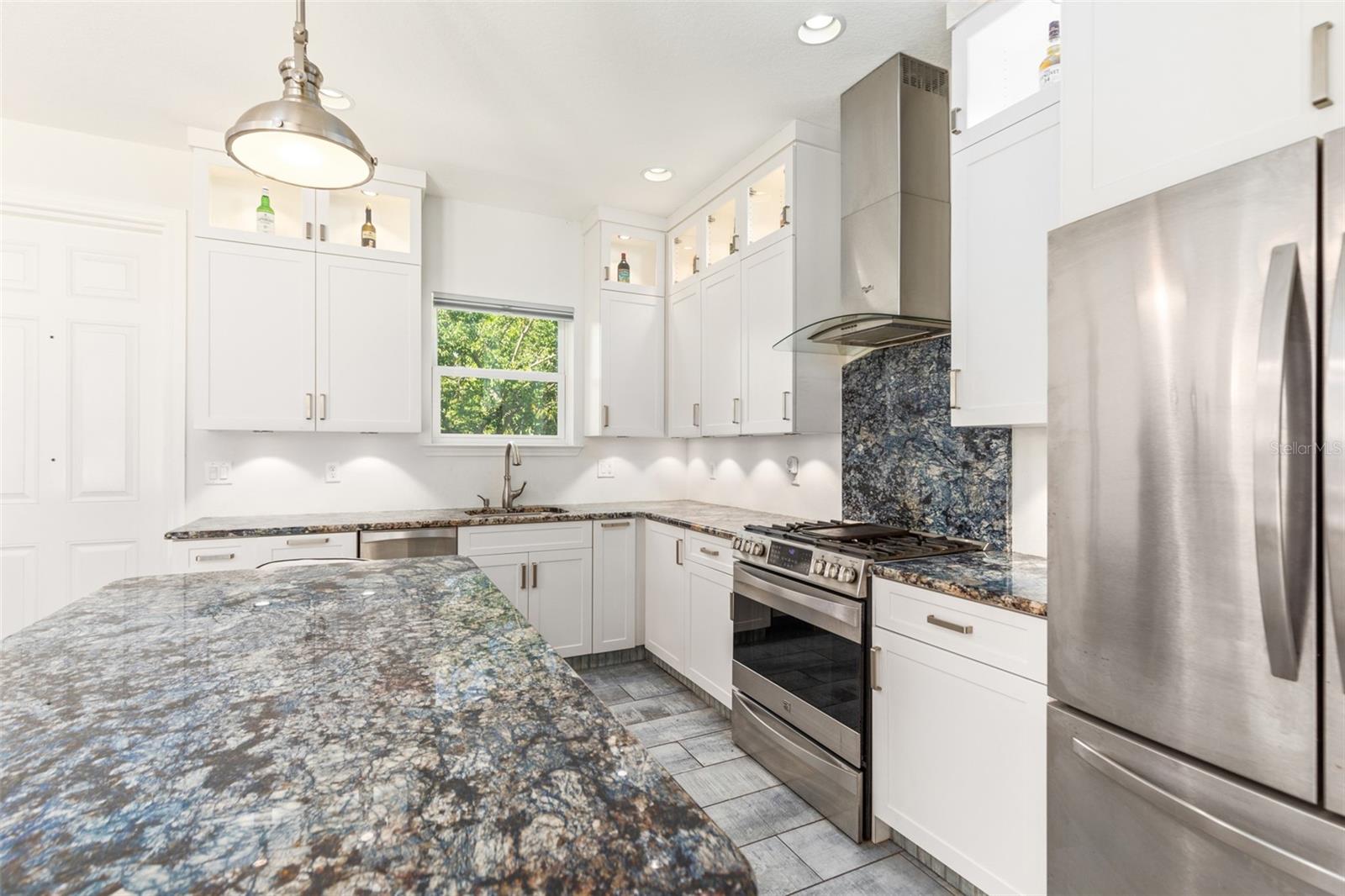 6914 S WALL STREET, Tampa, FL 33616