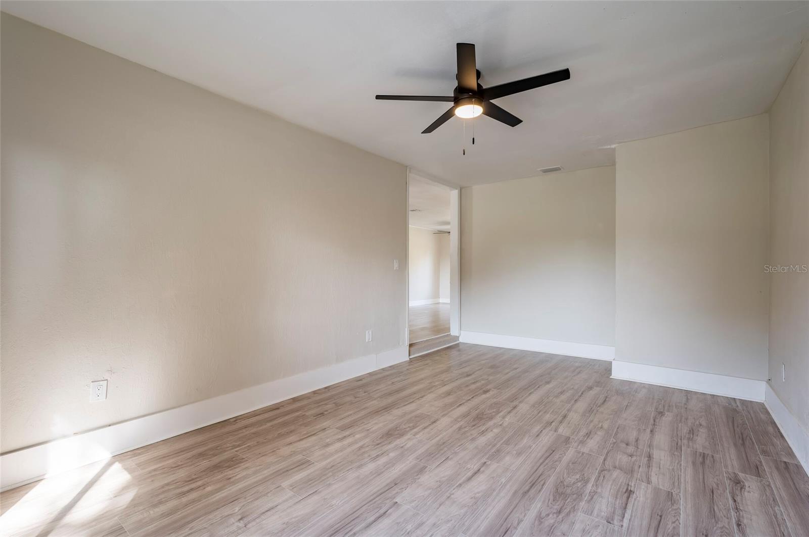 11641 129TH AVENUE, Seminole, FL 33778