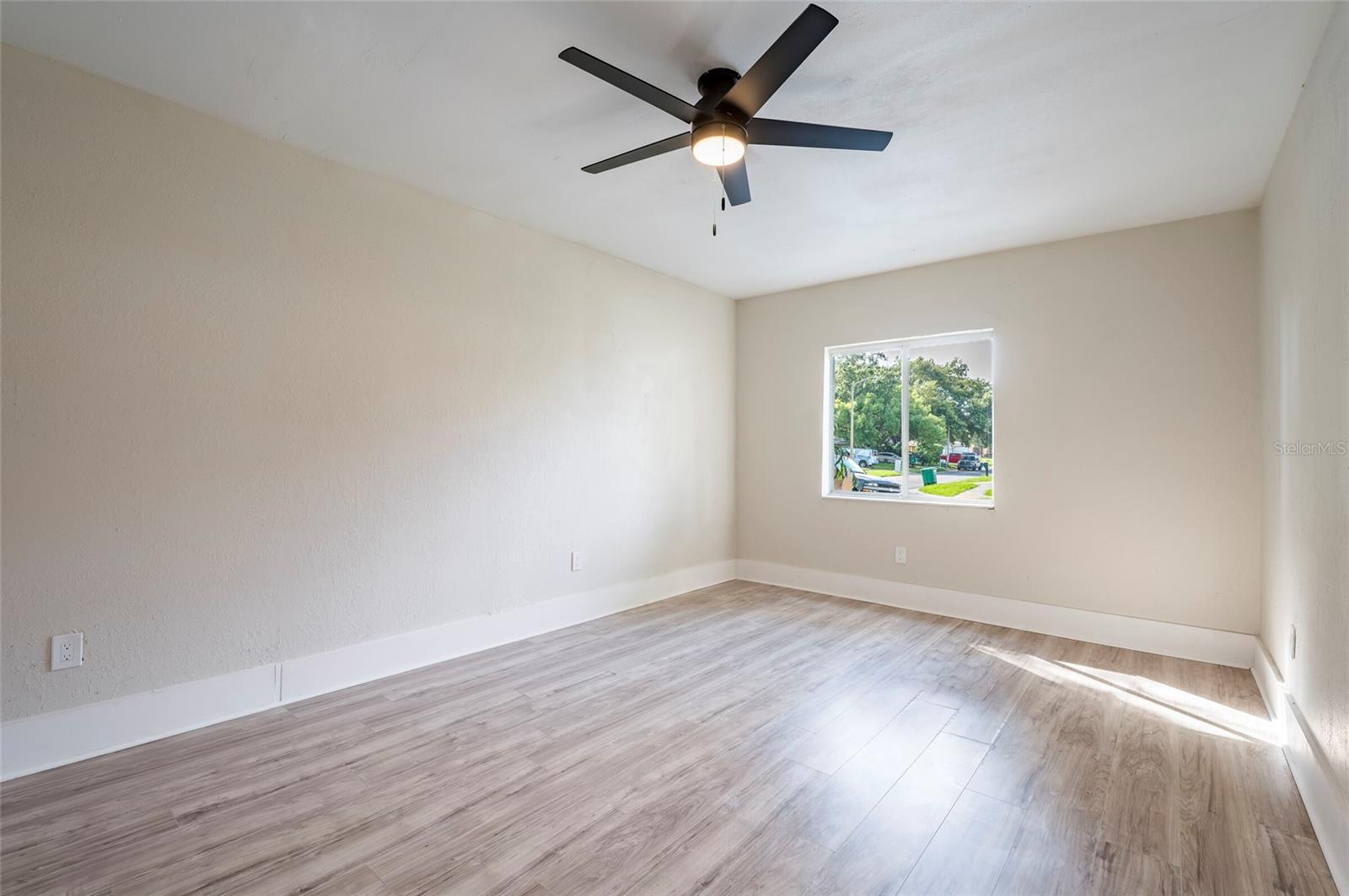 11641 129TH AVENUE, Seminole, FL 33778