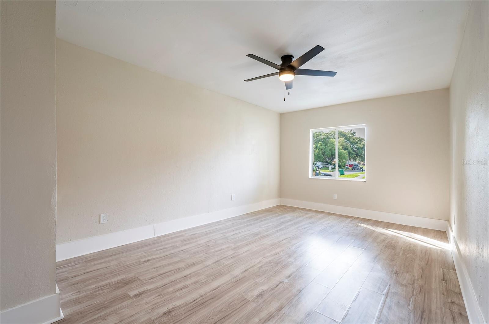 11641 129TH AVENUE, Seminole, FL 33778