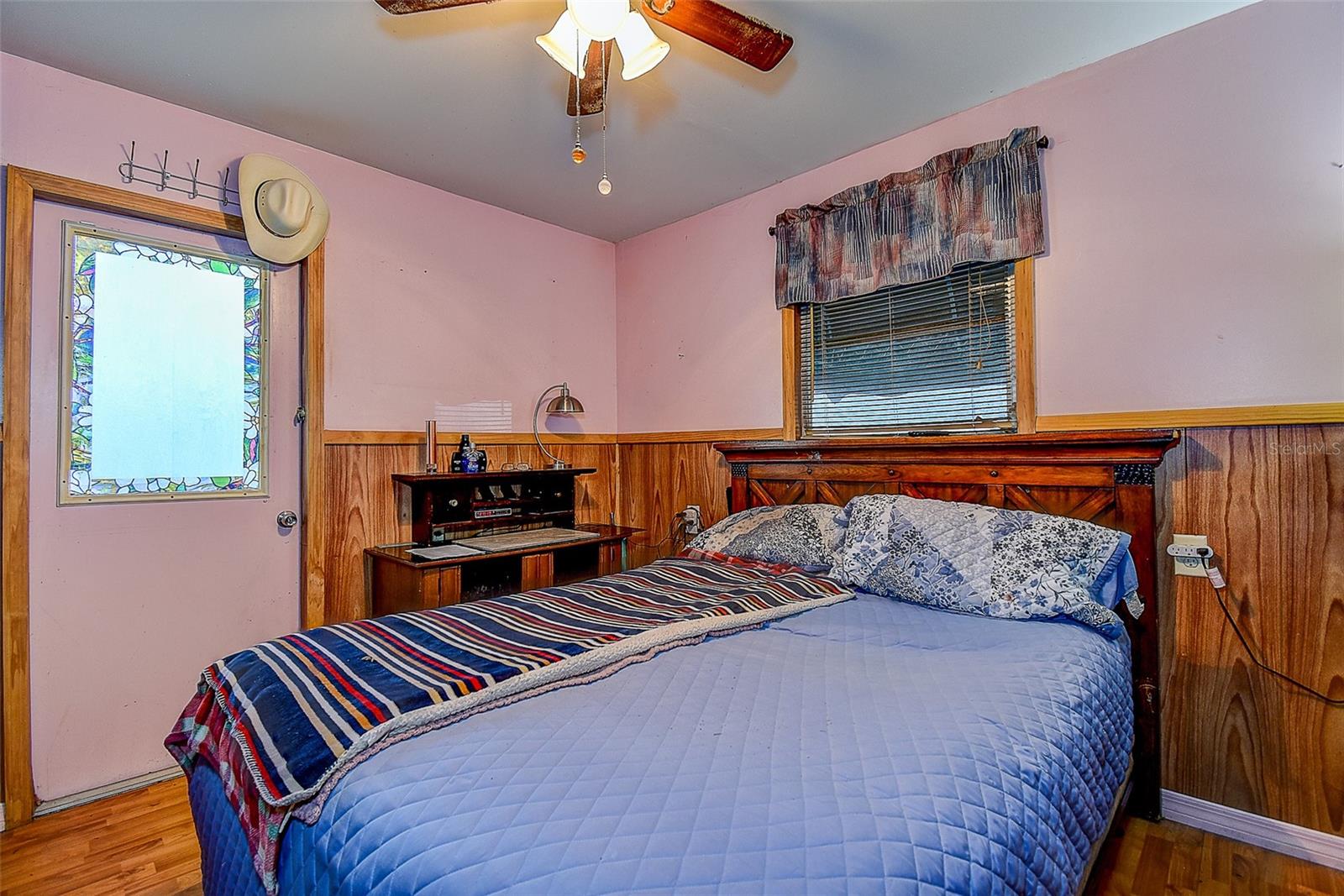 Cottage bedroom