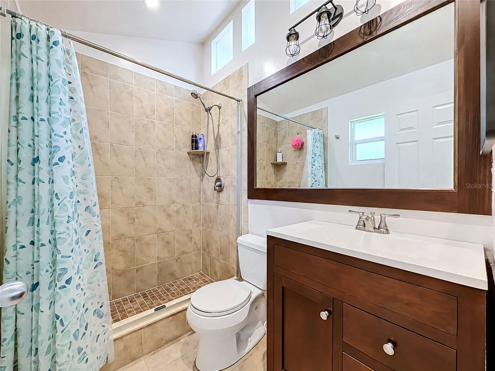 Primary En Suite
