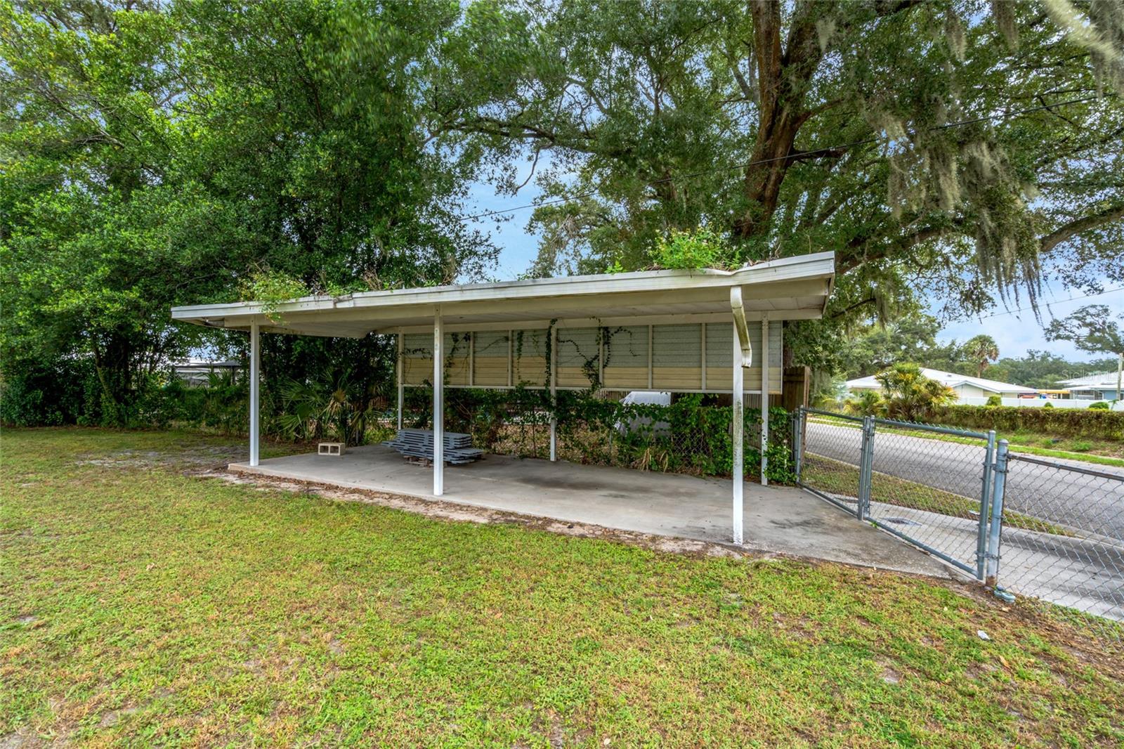 Open carport