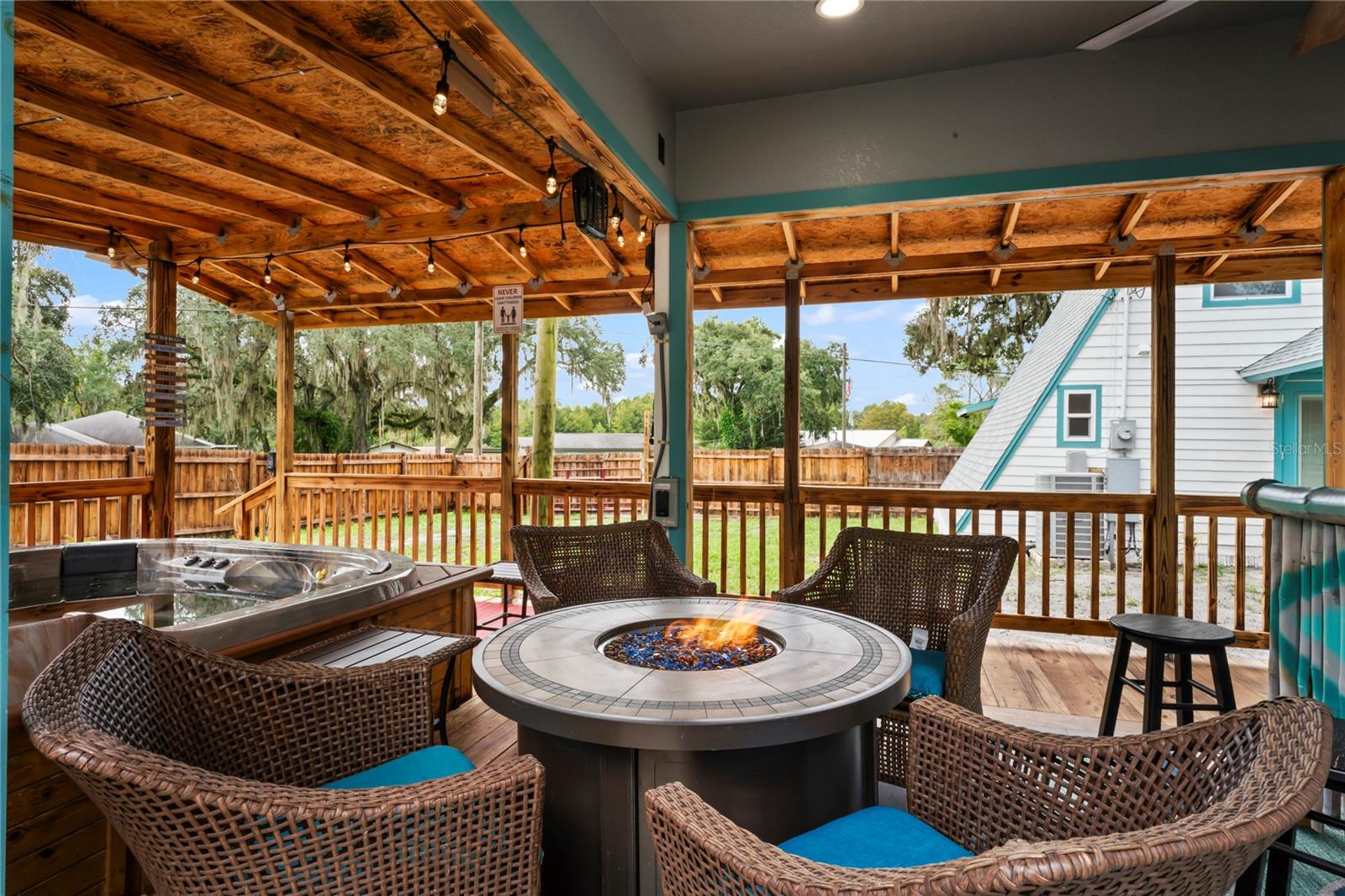 FIRE PIT