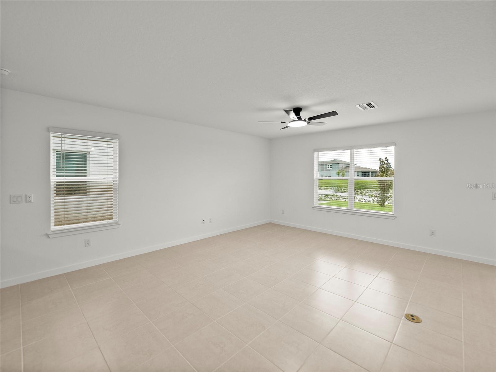 Large Living Area with Convenient Floor Electrical Outlet