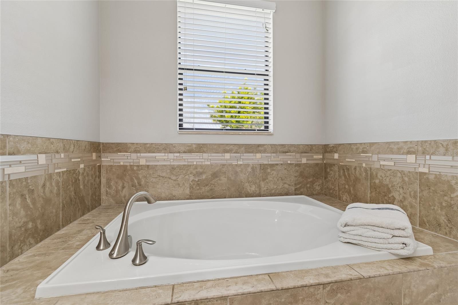 13170 GREEN VIOLET DRIVE, Riverview, FL 33579