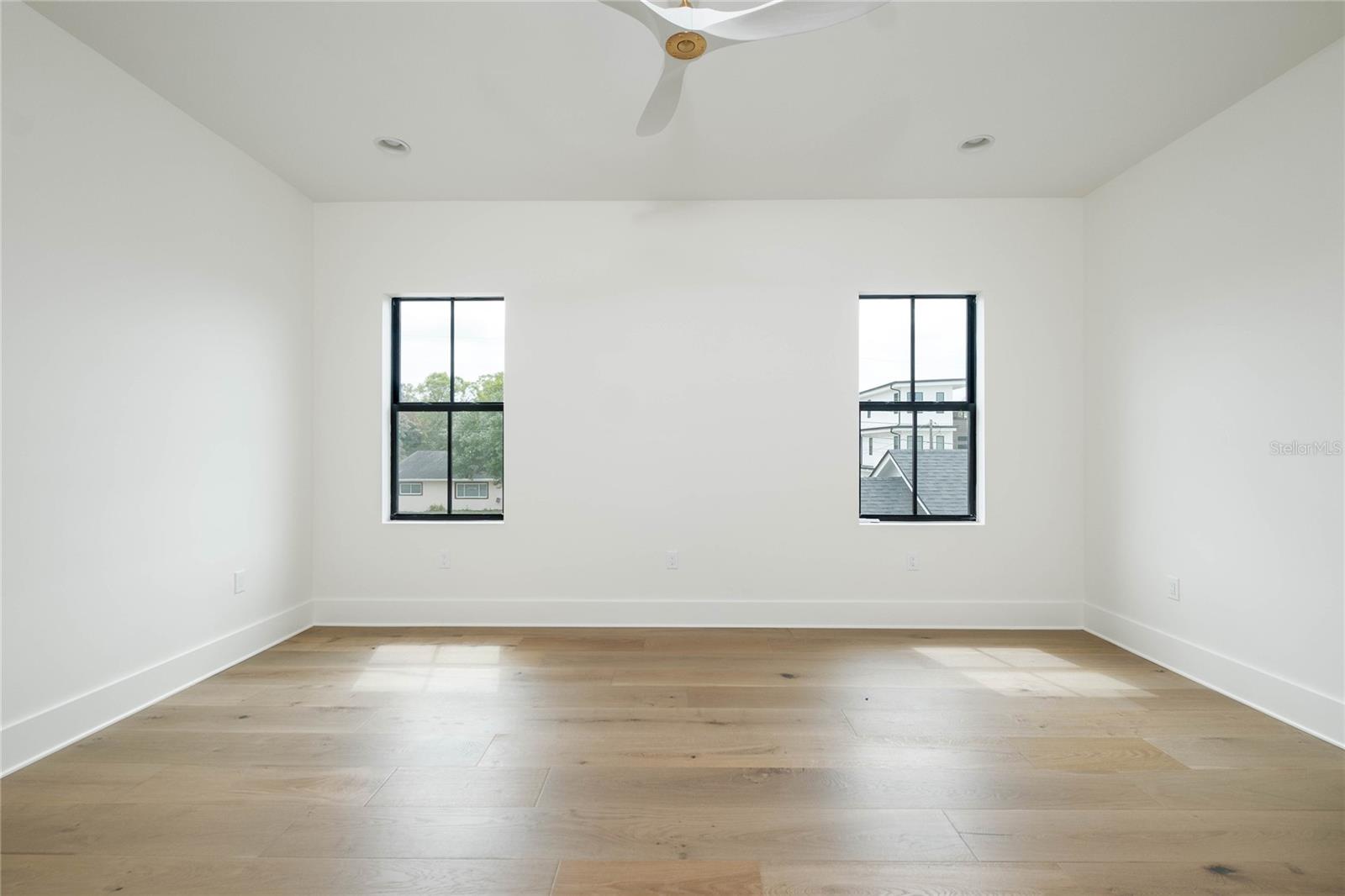 805 W INDIANA AVENUE, Tampa, FL 33603