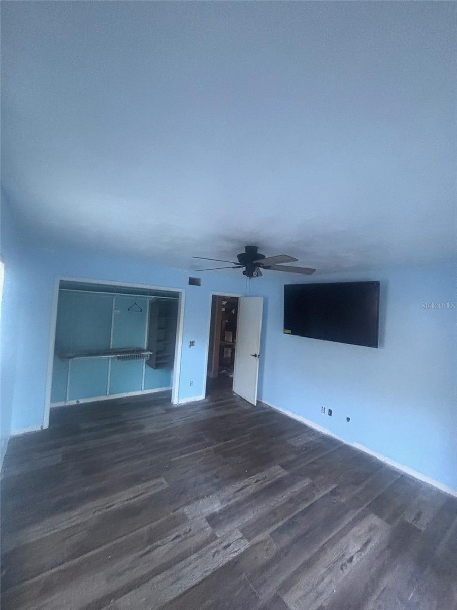 3090 PHOENIX AVENUE, Oldsmar, FL 34677