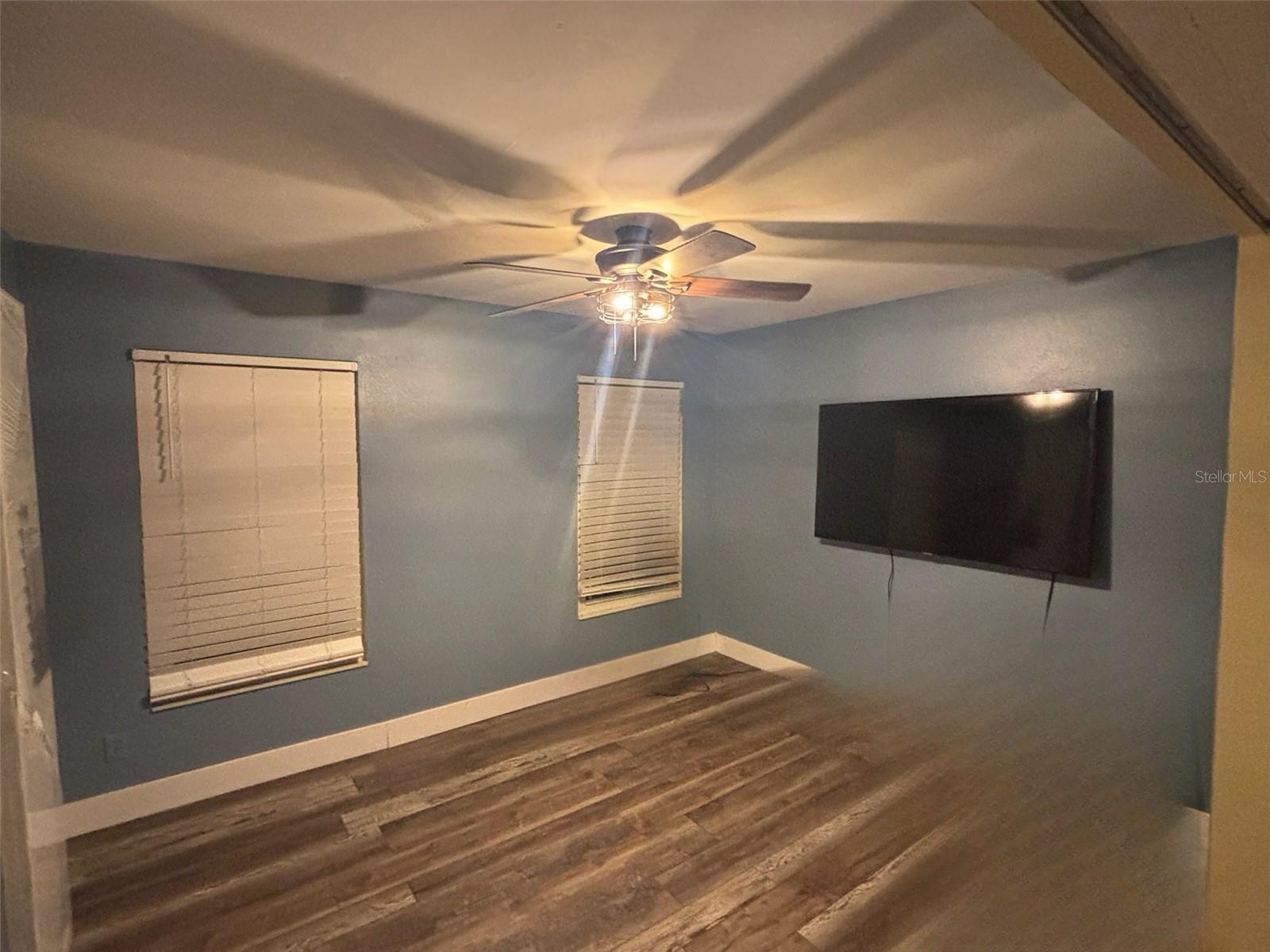 3090 PHOENIX AVENUE, Oldsmar, FL 34677