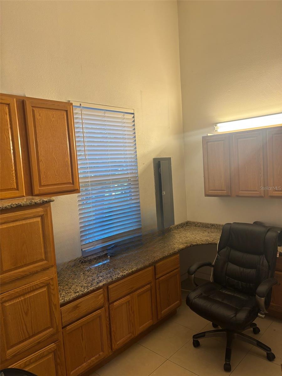 3090 PHOENIX AVENUE, Oldsmar, FL 34677