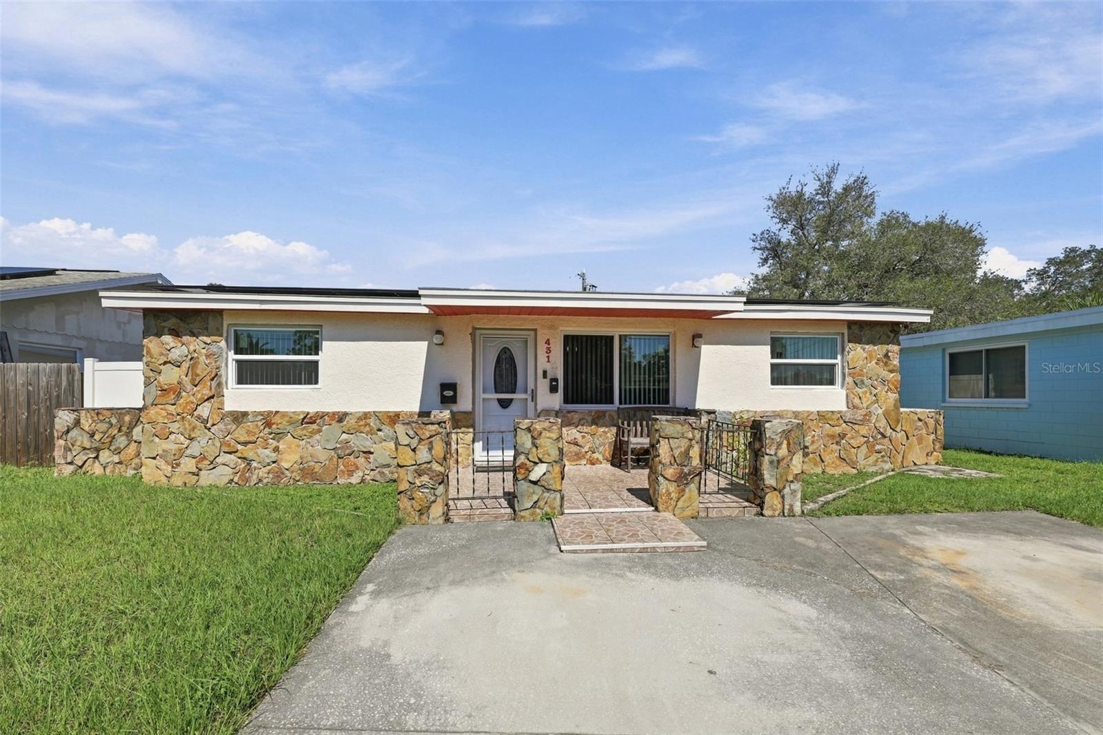 431 74TH AVENUE N, St Petersburg, FL 33702