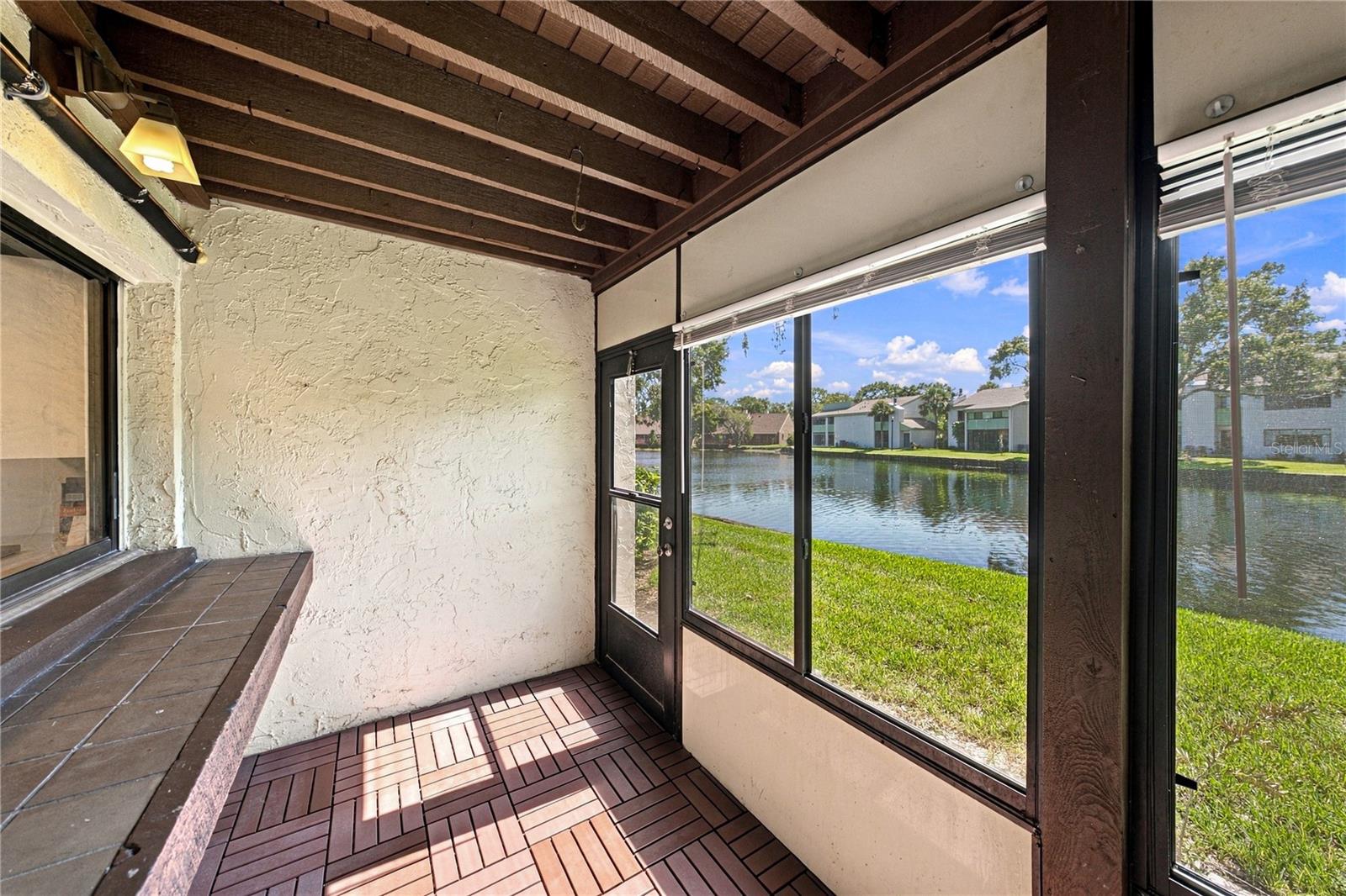 Wonderful Large All Season Room & Patio with Amazing Views to Pond